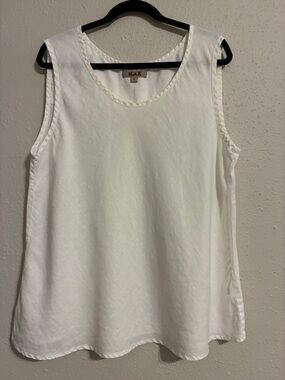 Flax Linen Scoop Neck Tank Top in White